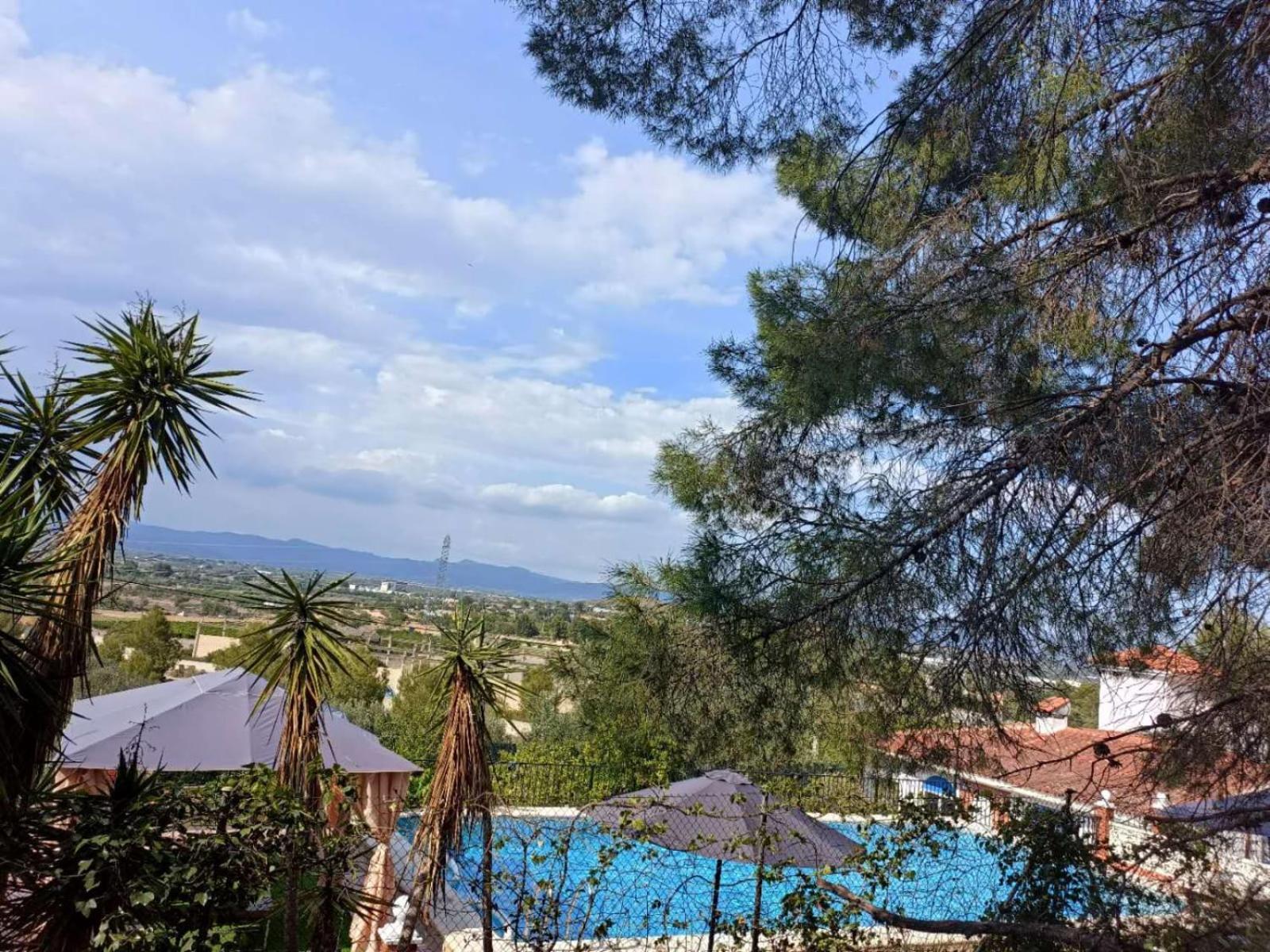 Bedroom With Private Bathroom And Two-Bedroom Family Suite In Quiet Forest Country House 80M2 Large Swimming Pool Music Town Lliria The Garden And Swimmingpool And Garden Are Shared Exterior photo