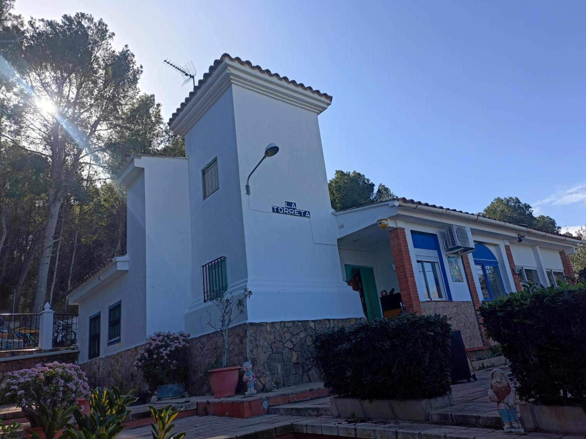 Bedroom With Private Bathroom And Two-Bedroom Family Suite In Quiet Forest Country House 80M2 Large Swimming Pool Music Town Lliria The Garden And Swimmingpool And Garden Are Shared Room photo